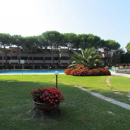 Modern In - 2 Swimming Pools - Tennis Courts * Bibione