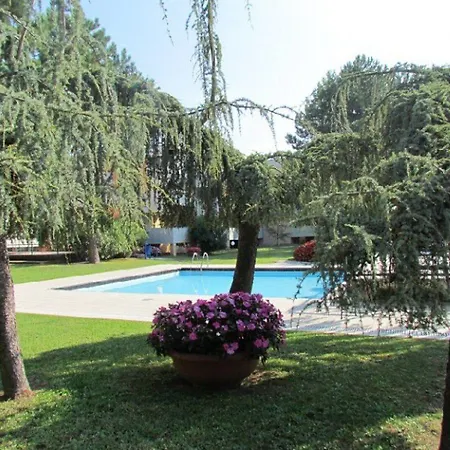 Modern In - 2 Swimming Pools - Tennis Courts