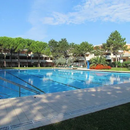 Modern In - 2 Swimming Pools - Tennis Courts Apartment Bibione